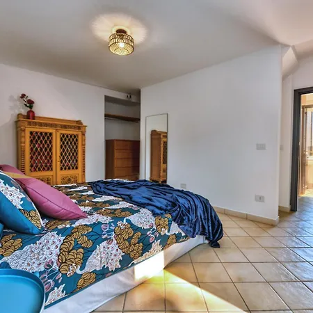 Ischia Forio Old Town 4br House With Terrace Hébergement de vacances *