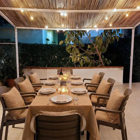 Hébergement de vacances Ischia Forio Old Town 4br House With Terrace Forio di Ischia