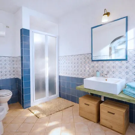 Ischia Forio Old Town 4br House With Terrace Hébergement de vacances *